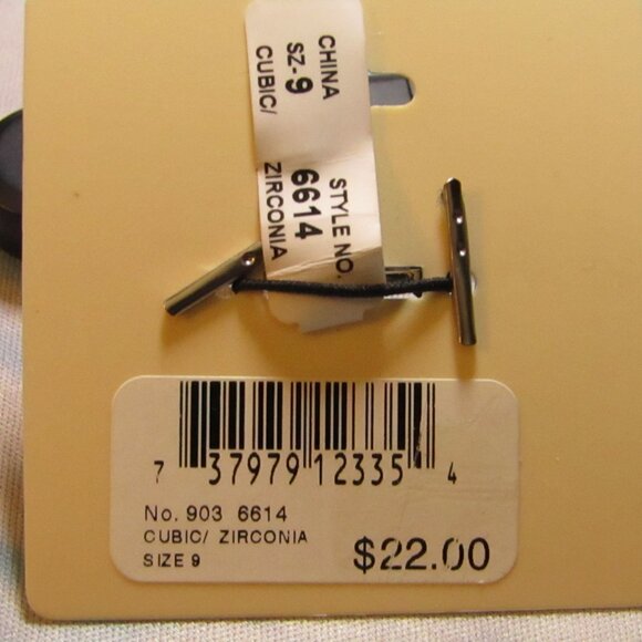 RS Covenant | Snowflake Ring | Cubic Zirconia | Size 9 - Picture 3 of 3